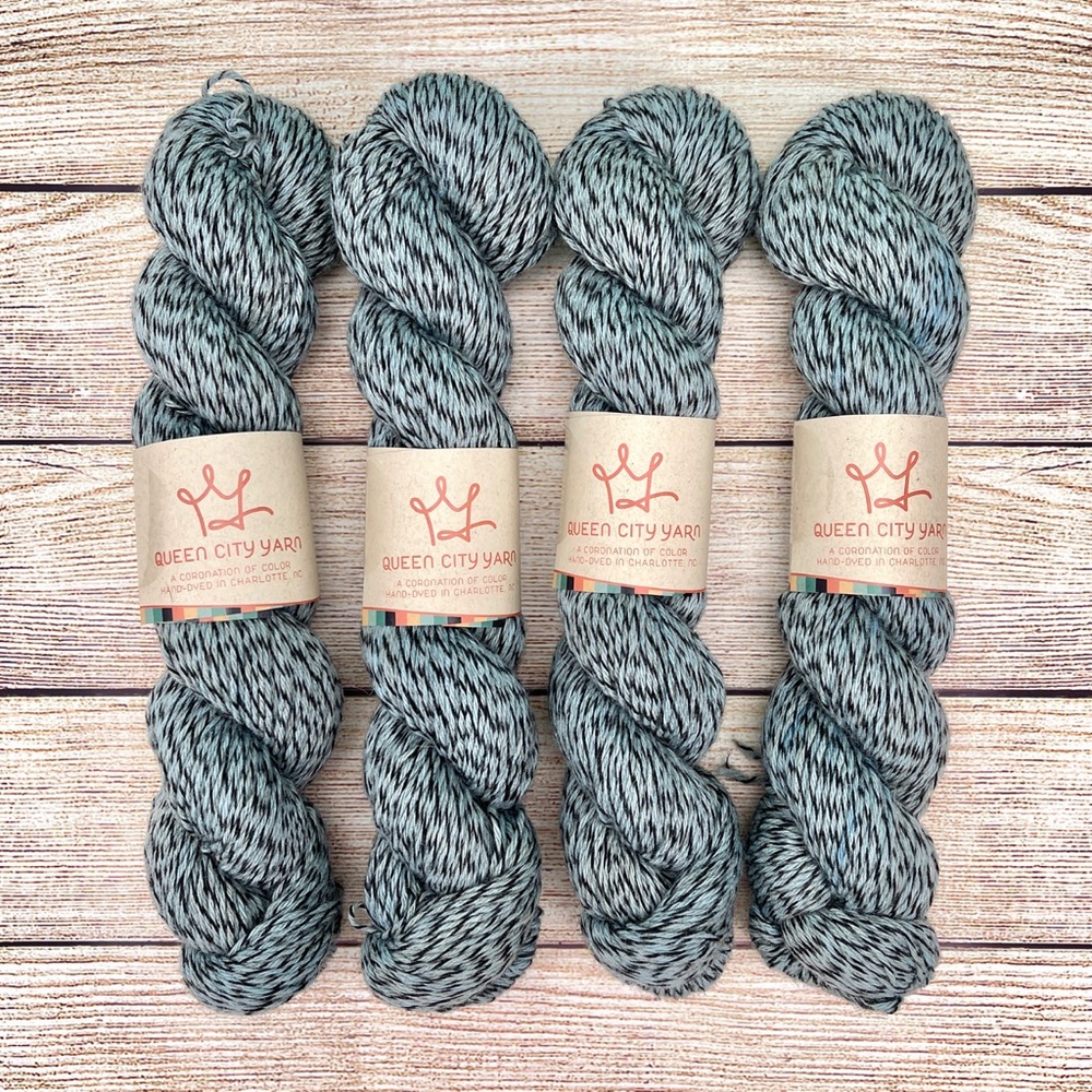 Queen City Yarn Chadbourn DK Ice Queen wool alpaca blend Marled Mint black